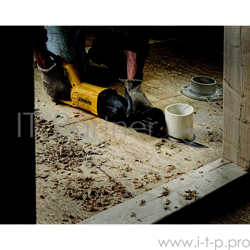 Сабельная пила DeWalt DWE305PK-QS 1100Вт 2800ход/мин