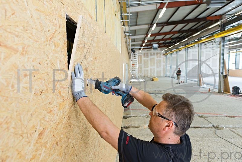 Сабельная пила Bosch GSA 18 V-LI C аккум. 3050ход/мин