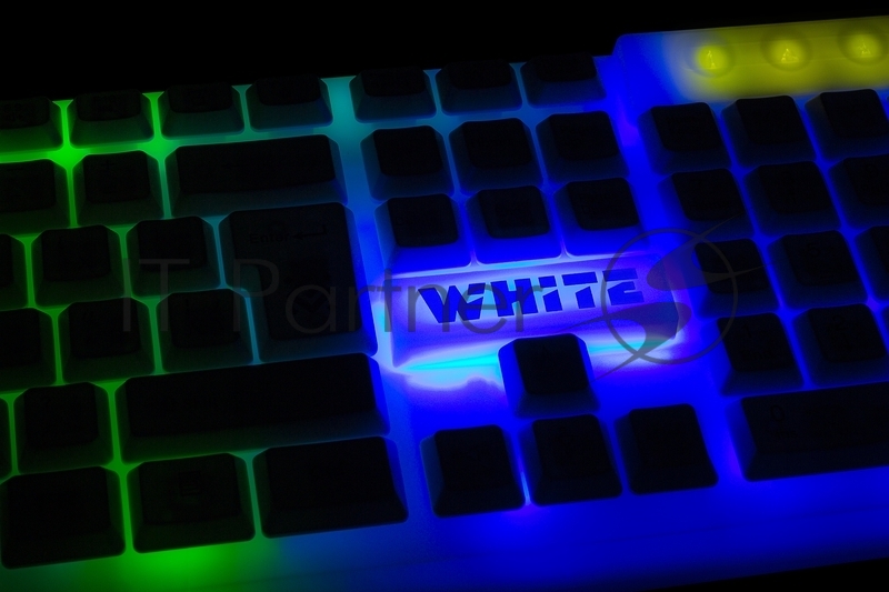 Проводная игровая клавиатура Defender White GK-172 RU,радуж. подсветка,104 кнопки