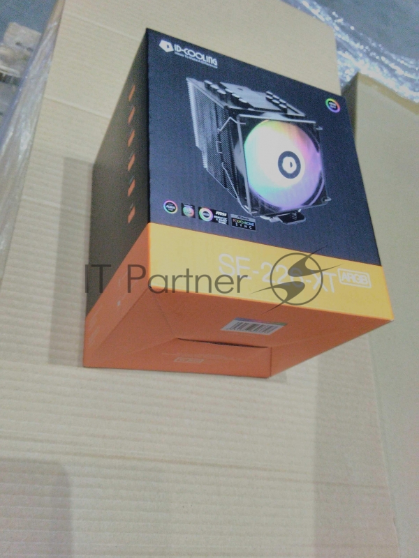 Кулер ID-COOLING SE-226-XT ARGB LGA1700/1200/115X/AM4 (8шт/кор, TDP 250W, PWM, 6 тепл.трубкок + медная база, FAN 120mm, Addressable RGB LED) RET