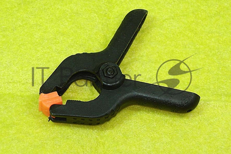 Зажим маленький на пружине 70мм