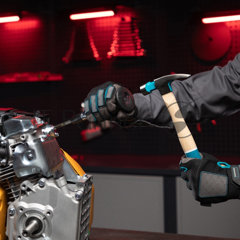 Отвертка ударно-поворотная 1/2, набор бит, 6 шт., черная ручка, в пласт. боксе// Matrix