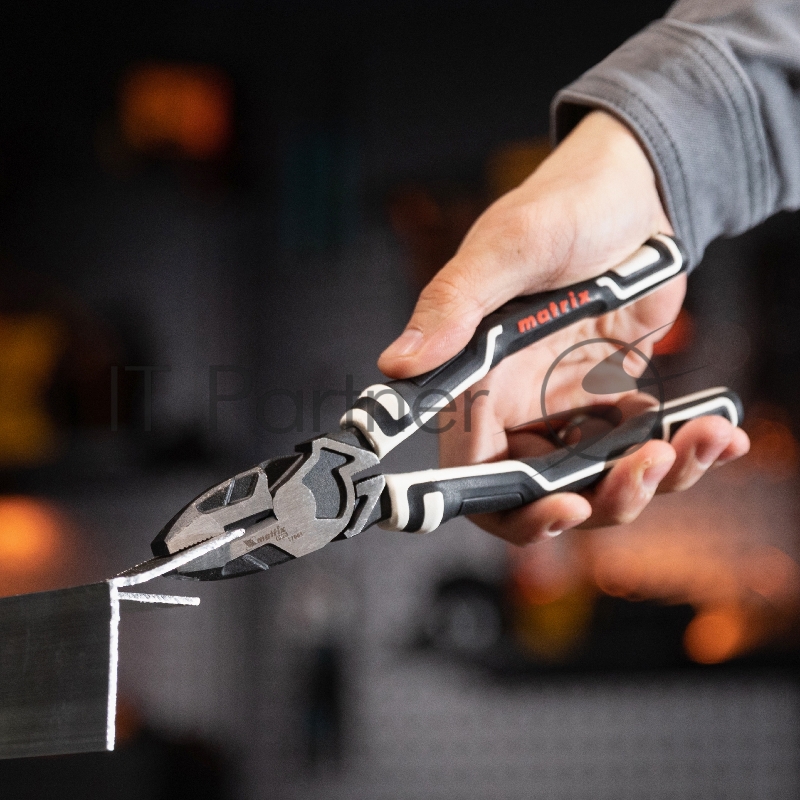 Плоскогубцы комбинированные 210 мм, усиленная система, PRO// Matrix