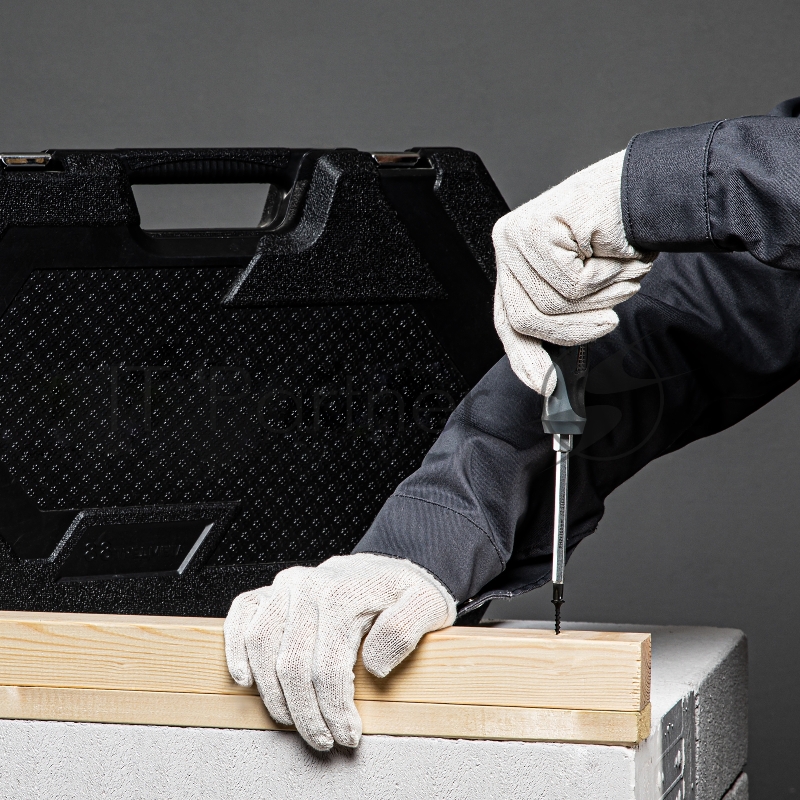 Перчатки трикотажные для ремонтных и строительных работ// Россия