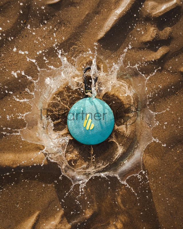 Колонка порт. Edifier MP100 Plus св.зеленый 5W 1.0 BT