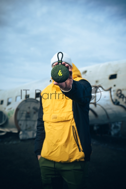 Колонка порт. Edifier MP100 Plus т.зеленый 5W 1.0 BT