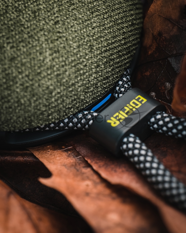 Колонка порт. Edifier MP100 Plus т.зеленый 5W 1.0 BT