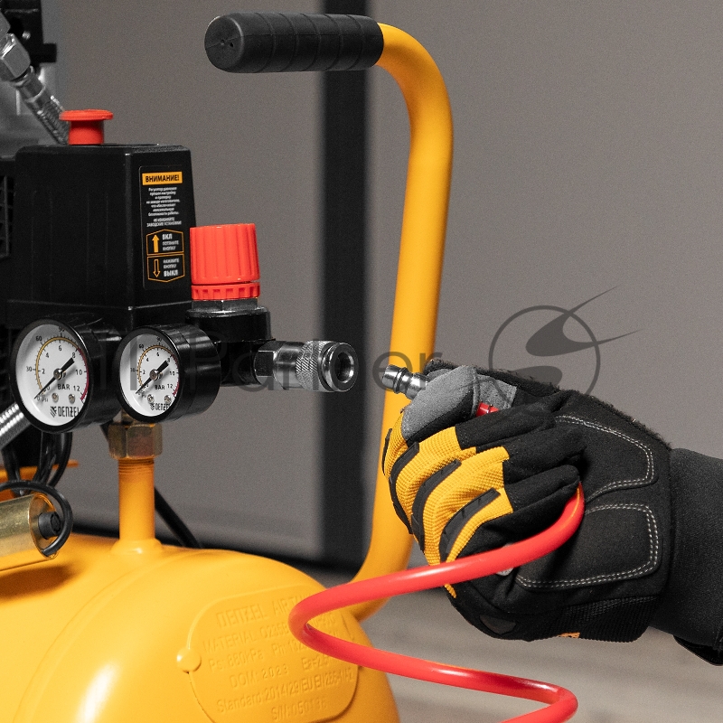 Компрессор DLS950/24 безмаслянный малошумный 950 Вт, 165 л/мин,ресивер 24 л// Denzel