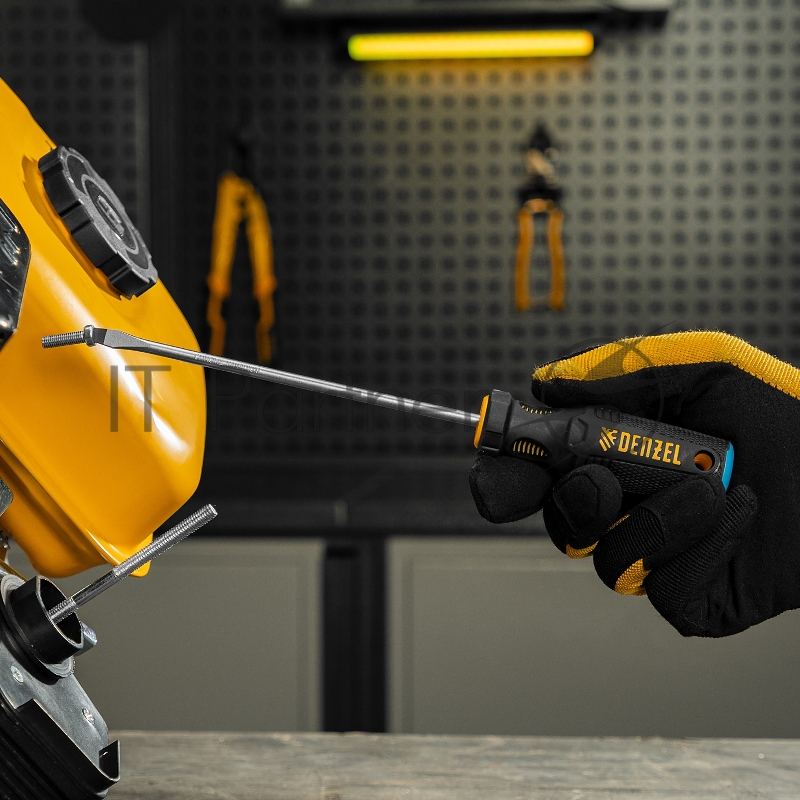 Отвертка SL5x150 мм, CrV, трехкомпонентная рукоятка// Denzel