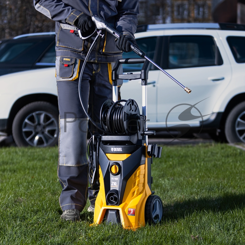 Моечная машина высокого давления R-210iD, 2600 Вт, 210 бар, 8,0 л/мин, асинх. двиг., бараб.// Denzel