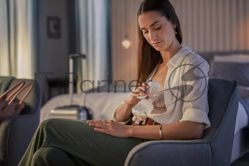 Молокоотсос ручной, вес 0.3 кг, технология Natural Motion, мягкая насадка с адаптивной формой, 3 контейнера для 180 мл. для хранения молока в комплекте