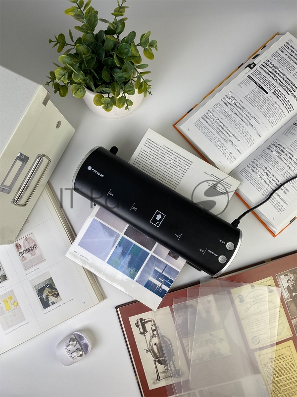 Ламинатор Heleos ЛМ-А4МЧС черный/серебристый A4 (75-125мкм) 30см/мин (2вал.) хол.лам. лам.фото