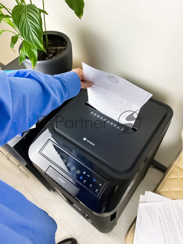 Шредер Heleos АП55-4 черный с автоподачей (секр.P-4) фрагменты 400лист. 55лтр. скрепки скобы пл.карты