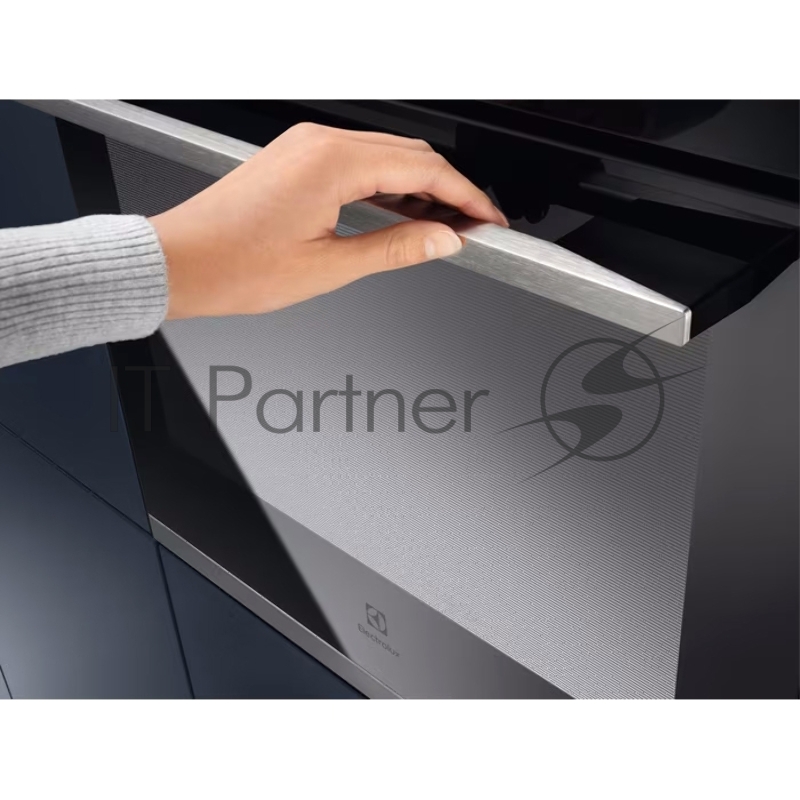 Встраиваемый духовой шкаф Electrolux/ 60 см, с паром, каталитическая очистка, 71 л, 9 режимов, черн. + нерж.
