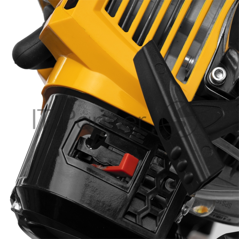 Триммер бензиновый DTS-33S, 33 см3, разъемная штанга, состоит из 2 частей// Denzel