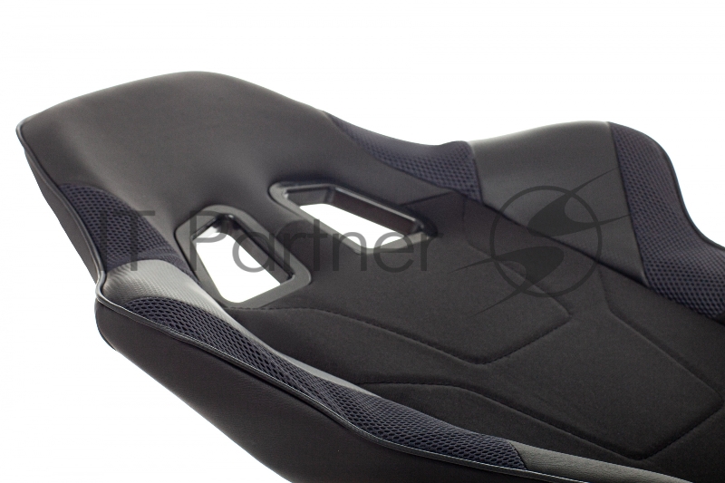 Кресло игровое Zombie Thunder 1 черный/карбон текстиль/эко.кожа с подголов. крестов. пластик