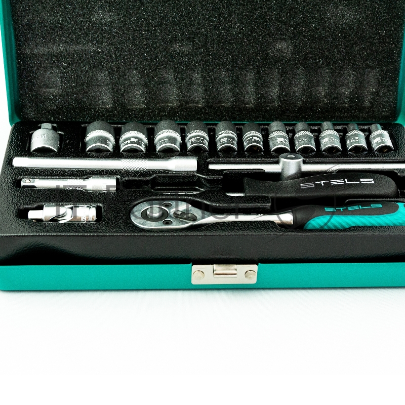 Набор торцевых головок с трещоткой, 1/4, 18 предм.// Stels