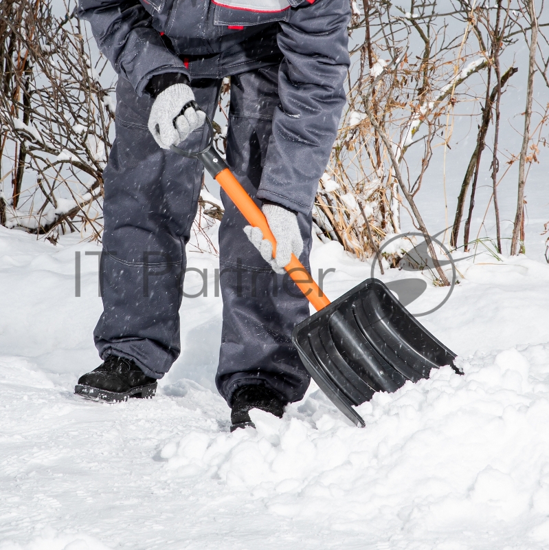 Лопата для уборки снега пластиковая, 275х345х890 мм, стальной черенок, Россия// Stels