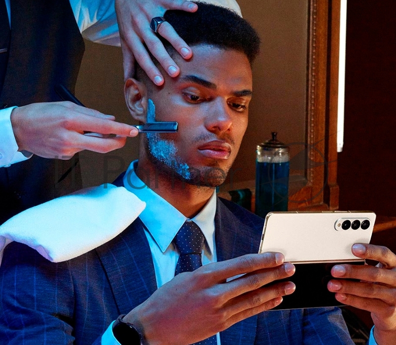 Смартфон Samsung SM-F936B Galaxy Z Fold 4 256Gb 12Gb бежевый раскладной 3G 4G 7.6 1768x2208 Android 11 10Mpix 802.11 a/b/g/n/ac/ax NFC GPS GSM900/1800 GSM1900 TouchSc Ptotect