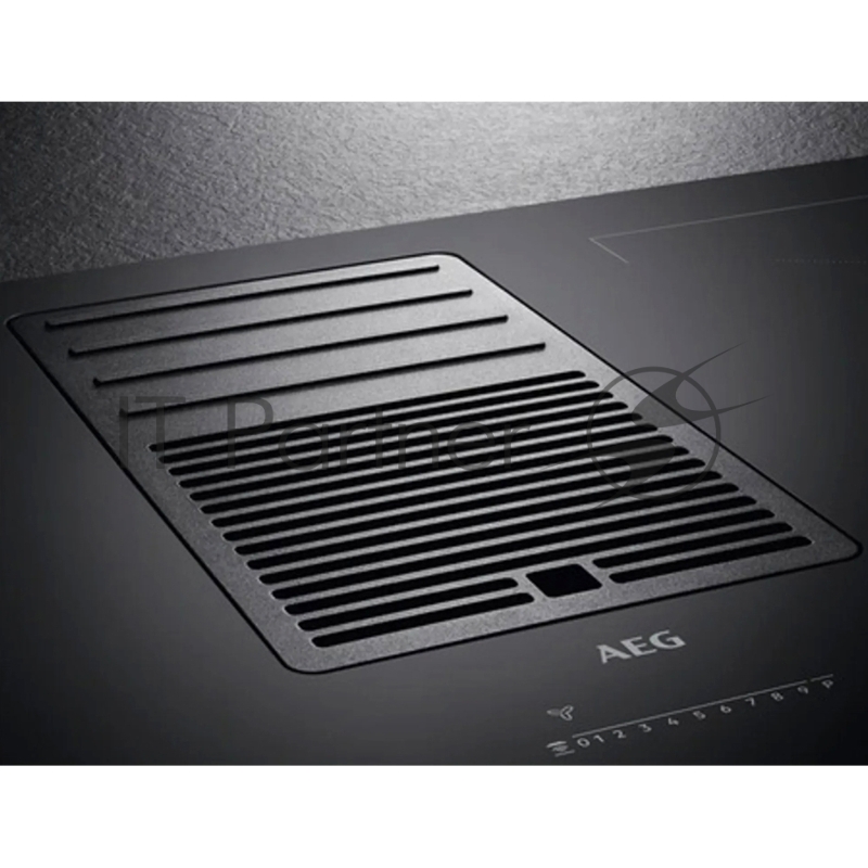 Встраиваемая индукционная панель AEG 80 см со встроенной вытяжкой, цвет: Черный