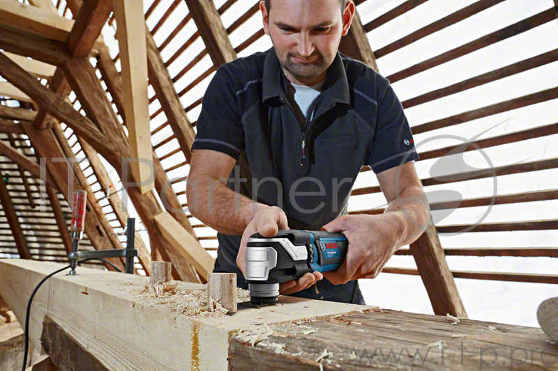 Многофункциональный инструмент Bosch GOP 55-36 Professional 0601231101 (550Вт, 22000об./мин.) + кейс