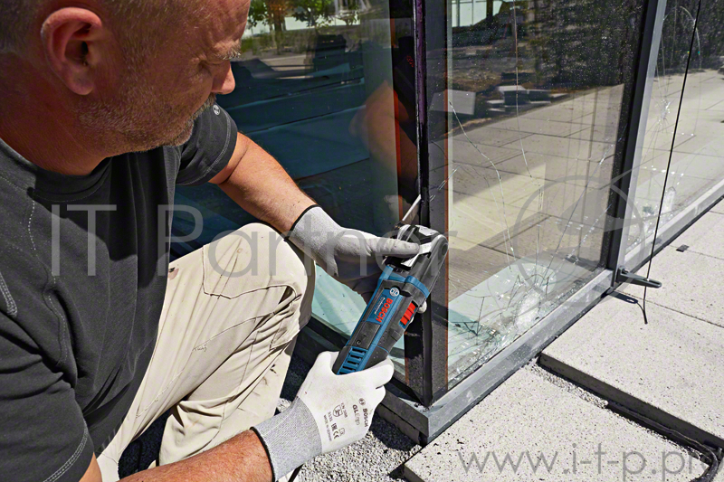 Многофункциональный инструмент Bosch GOP 55-36 Professional 0601231101 (550Вт, 22000об./мин.) + кейс