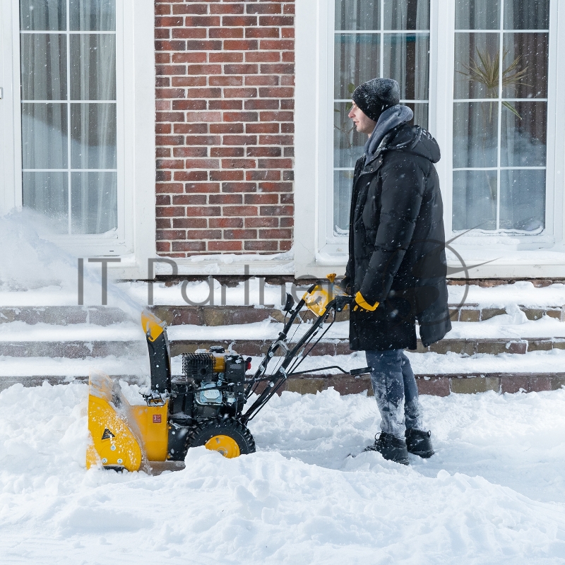 Бензиновая снегоуборочная машина SB 560 LP, 212cc, эл.старт, фара// Denzel