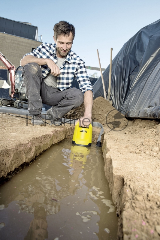 Насос центробежный Karcher SP 3 Dirt Hose Set 350Вт 7000л/час (1.645-535.0)