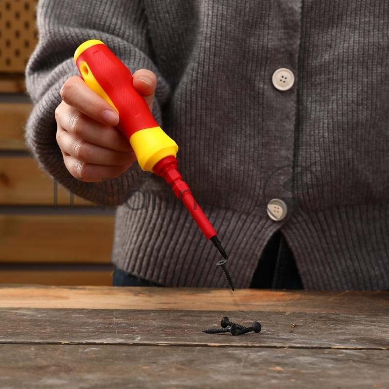 Набор отверточный Deko HT8 14 предметов диэлектр.покр. (жесткий кейс)