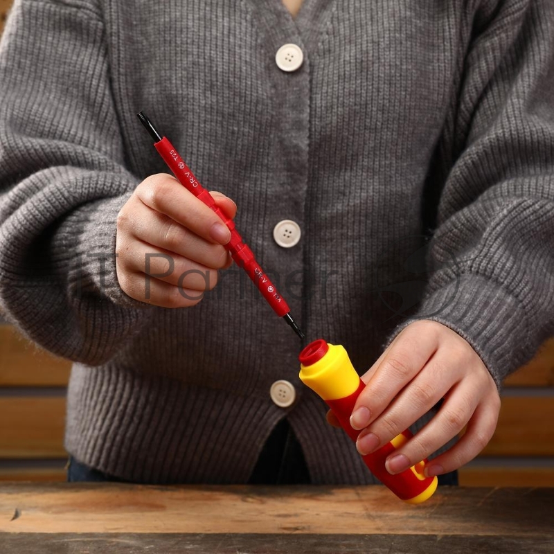 Набор отверточный Deko HT8 14 предметов диэлектр.покр. (жесткий кейс)