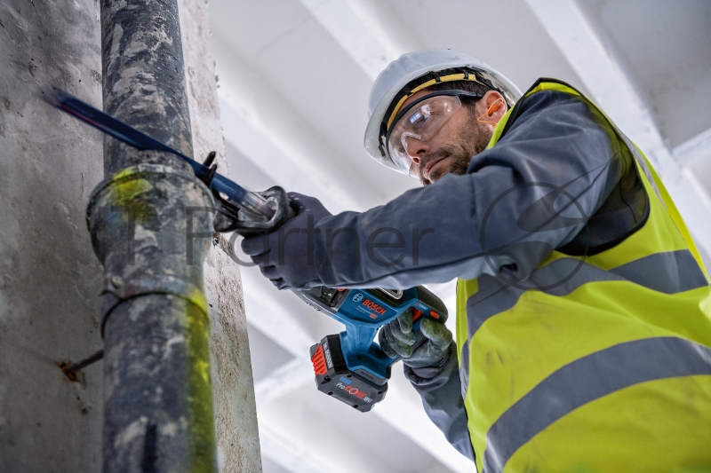 Сабельная пила Bosch GSA 18V-LI без АКК и ЗУ аккум. 2900ход/мин (06016C0020)