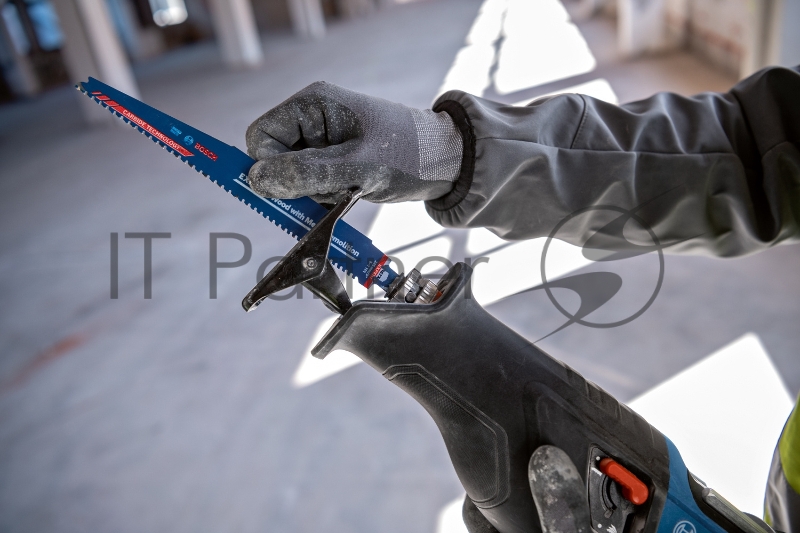 Сабельная пила Bosch GSA 18V-LI без АКК и ЗУ аккум. 2900ход/мин (06016C0020)