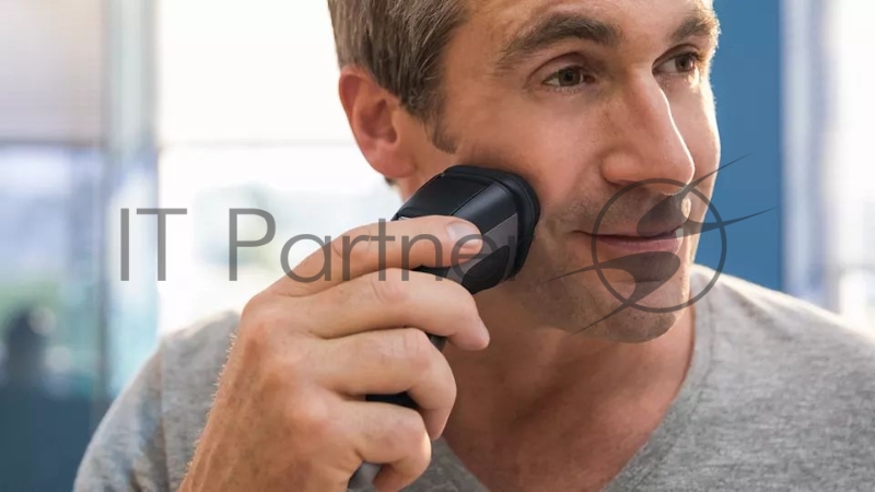 Бритва роторная Philips S1333/41 питан.:элек.сеть/аккум. черный/красный