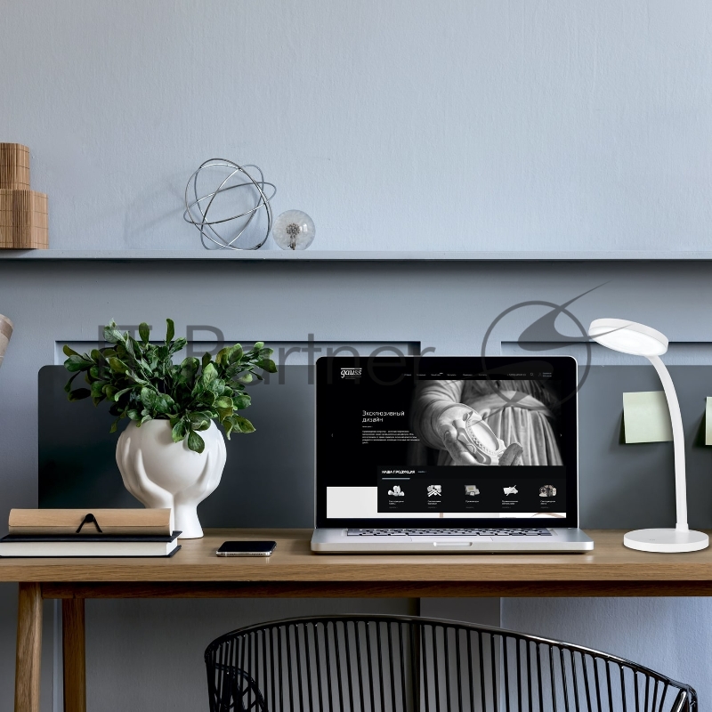 Светильник Gauss GT5031 настольный на подставке белый 8Вт