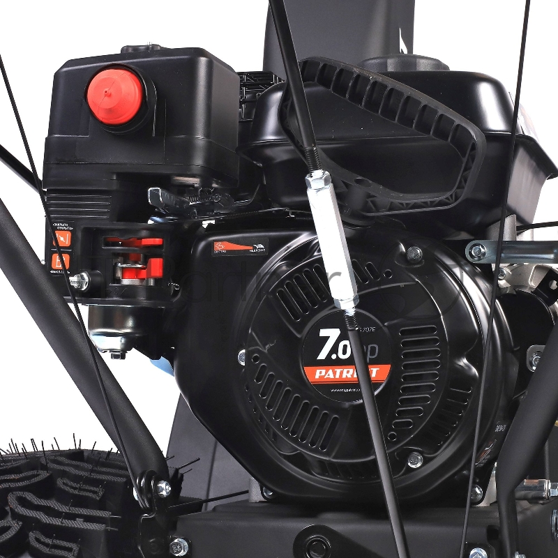 Снегоуборщик PATRIOT PS 707 E, Двигатель 7л.с до -25 °С 212 сс Стартер ручной / 220V LED-фара, Панель c увеличенным диапазоном скоростей 6 вперед /2 назад Ширина ковша 610мм +100(26) система XTS Высота ковша 530мм(21) диаметр шнека 300мм Колеса Wi