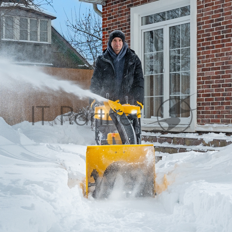 Бензиновая снегоуборочная машина SBM 610S PRO, 212cc, эл.старт, фара, обогрев// Denzel