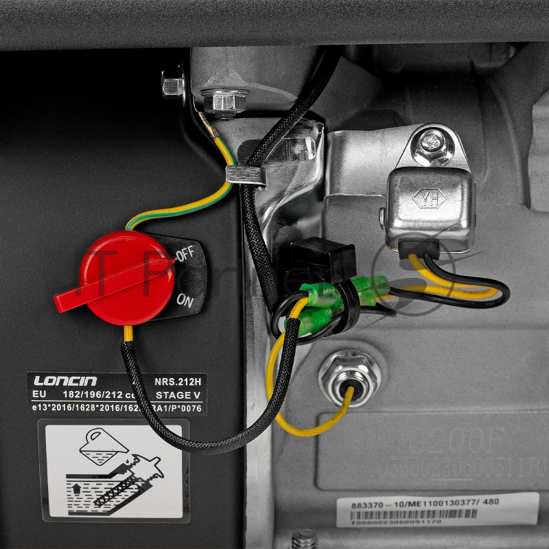 Виброплита бензиновая VC-12, 12 кН, 45*35 см, 196 см3// Denzel