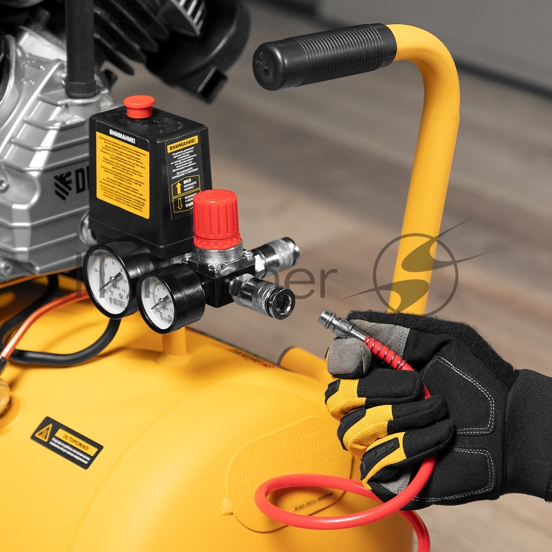 Компрессор воздушный прям. привод DCV1800/50, 1,8 кВт, 50 литров, 320 л/мин// Denzel