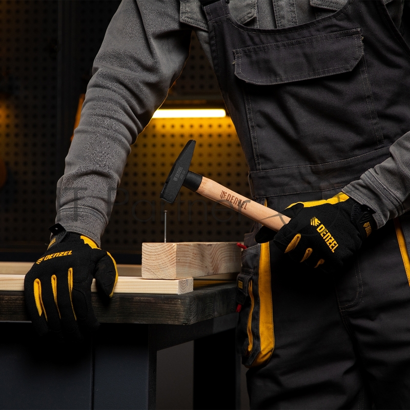 Молоток слесарный, 200 г, кованый квадратный боек, буковая рукоятка// Denzel