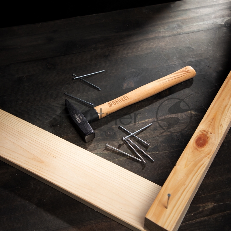 Молоток слесарный, 400 г, кованый квадратный боек, буковая рукоятка// Denzel