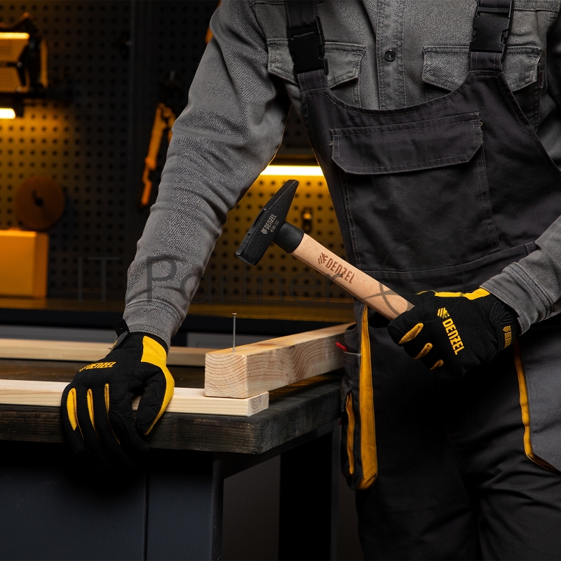 Молоток слесарный, 400 г, кованый квадратный боек, буковая рукоятка// Denzel