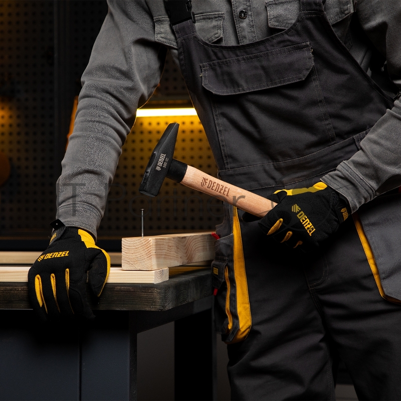 Молоток слесарный, 500 г, кованый квадратный боек, буковая рукоятка// Denzel