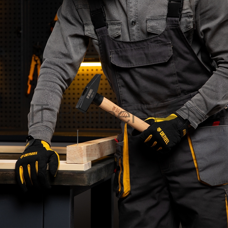 Молоток слесарный, 600 г, кованый квадратный боек, буковая рукоятка// Denzel