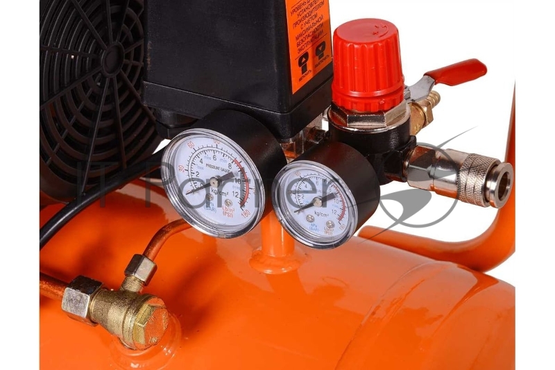 Компрессор винтовой Вихрь КП-195/24 безмасляный 195л/мин 24л 1100Вт оранжевый/черный