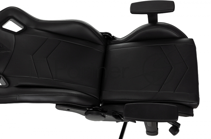 Кресло игровое Knight Gladiator черный эко.кожа крестов. металл