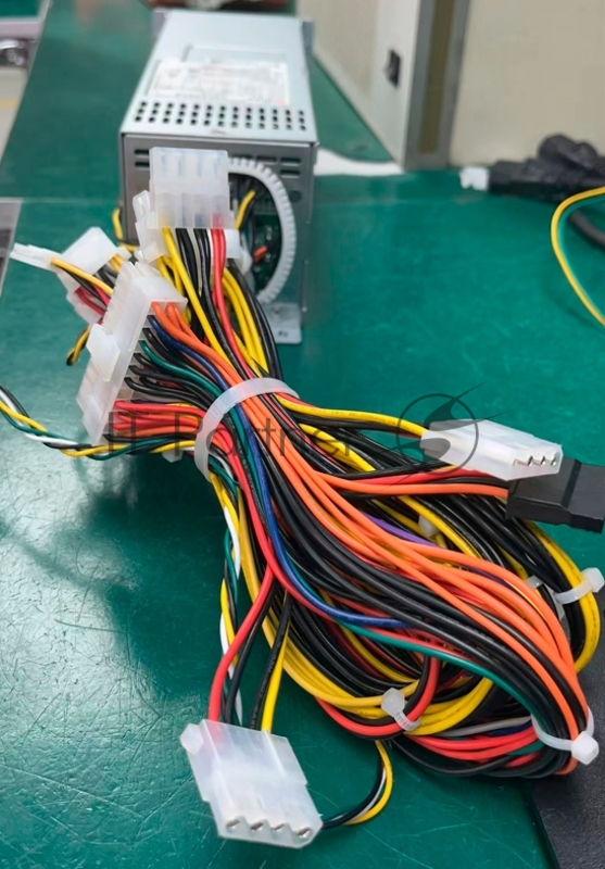 Серверный блок питания 800 Вт. Server power supply Qdion Model R2A-DV0800-N-B P/N:99RADV0800I1170118 2U Redundant 800W Efficiency 91+, Cable connector: C14