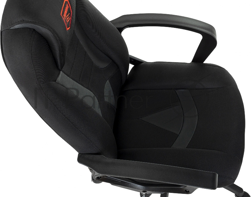 Кресло игровое Zombie 200 черный ткань/эко.кожа крестов. пластик