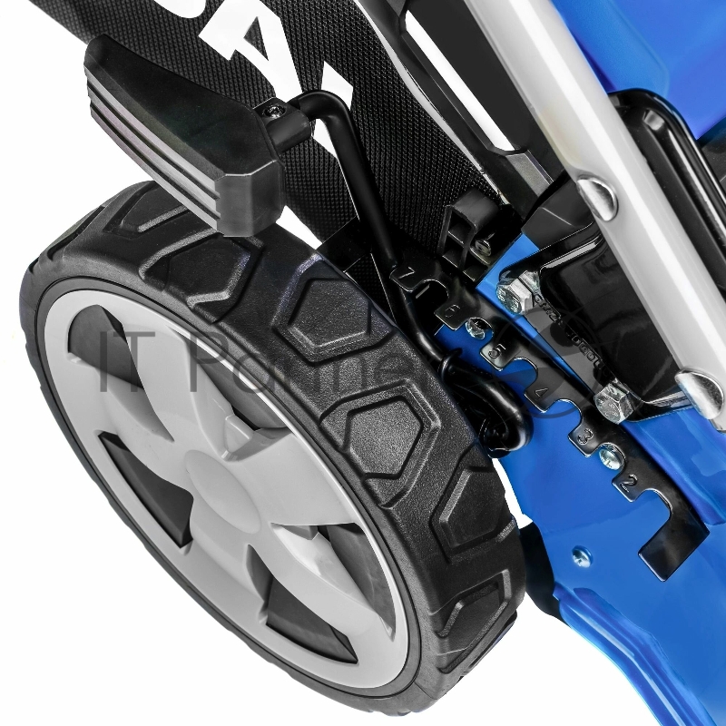 Бензиновая газонокосилка HYUNDAI L4620S {Самоходная, двигатель Hyundai ICV145,4-х такт, 3.8 л.с./145 см3, Ширина среза 45,7 см, Высота среза 25-75 мм, 25,2 кг }