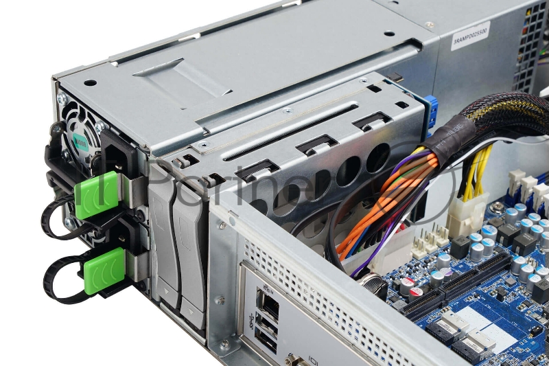 Компьютерный корпус IW-RS212-07 SLIMSAS BP 800W*2/PDB/FAN 8038mm*4/SLIMSAS * 4 BP/rear 2.5 HDD module(12G)/28RAIL/power cord*2