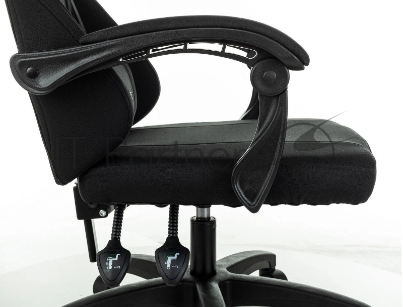 Кресло игровое Zombie Rudger черный с подголов. крестов. пластик